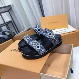 Picture of Louis Vuitton Slippers _SKULVsz35-41mnf0308592